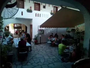 Hotel Sweet Home