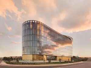 Vibe Hotel Canberra