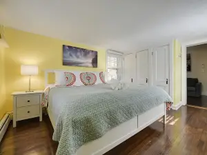 Top-Floor Princeton Condo w/private balcony