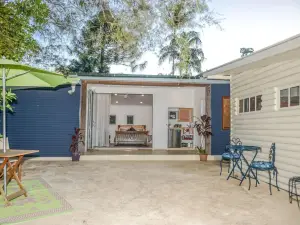 Renovated 2-Bed Cottage - Sleeps 4 - Free Parking