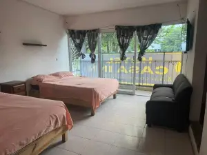 HOTEL Y PIZZERIA CASA INN