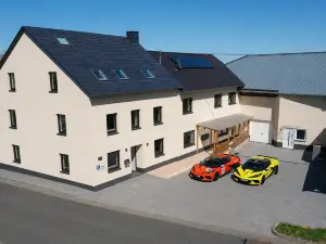 Race & Rest Apartments