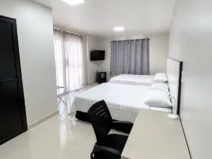 米拉弗洛雷斯酒店