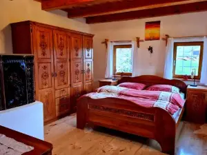 Turistična kmetija Hiša ob gozdu pri Ptuju