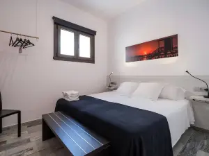 8 Rooms Tarifa