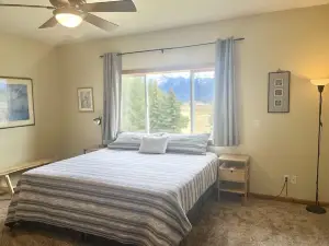 Large Bigfork Home, Summer Availability! Mountain Views-Family Friendly!
