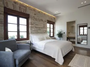 Stitch&Stone Suites