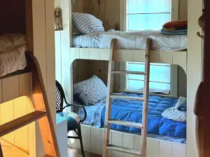 Beautiful Stone Cottage  Warm Cozy Get Away