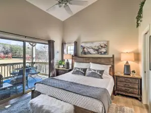 Lake Lure Condo: Indoor Pool & Golf Course Views!