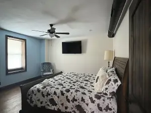 Wilbarger Downtown Downstairs Apartment2 Bedroom/1 Bath