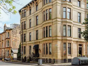 The Alamo Guest House