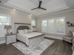 Large, Luxury, Family-Sized Home with Game Room, Screened Porch & Exercise Area