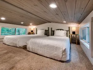 Gorgeous Cottage with Fire Pit and Barbecue in Tracy City, Tennessee