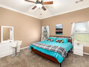 Perfect Stay in Ranch-like House with Huge Backyard!