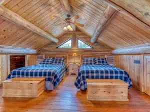 Authentic Quaint Log Cabin on 2400 Private Acres w/ Stellar Views & Hot Tub