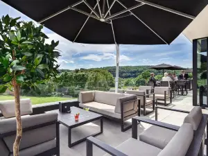 R Hotel Experiences