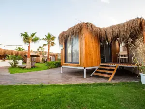 Anda Beach Bistro & Rooms