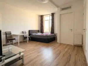 อพาร์ตเมนต์ 1BR สบาย ๆ พร้อมเลานจ์ เซ็นทรัล เวียนนา