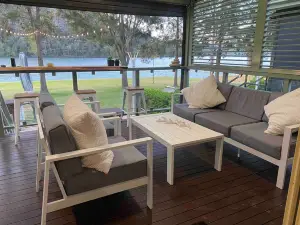 Water front Cabin on the Hawkesbury