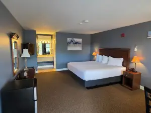 Birch Knoll Motel