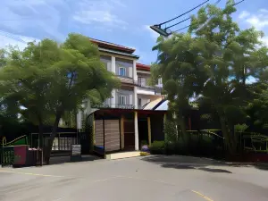 Thanicha Resort Amphawa