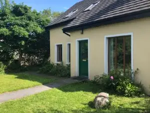 Letterfrack Farm Lodge House in Letterfrack Village Connemara