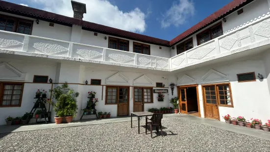Hotel Himalayan Club