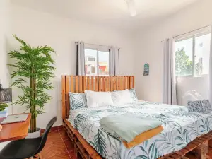 Private Residence ‘Nueva Nagua’ - King Bed with AC, WiFi & Hot Water