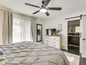 Modern Creekside Retreat 1 Mi to Spirit Mtn Casino