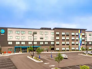 Tru by Hilton Madison West