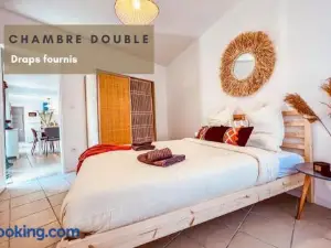 Le Gite 1 - Appartement T2 de 53m2, idéal Pro ou Couples, Coeur de Ville et Proche Golfech