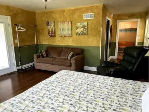 Riverview Orchard 2: Master Suite Studio Style