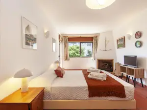 N 02 - Bedroom 2 in Amaro Sight Guesthouse