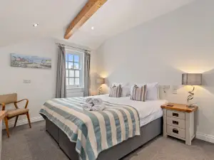 Billycan Penthouse - Tenby Town Centre