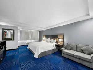 Admiralty Inn & Suites - a Red Collection Hotel