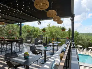 Renaissance Austin Hotel