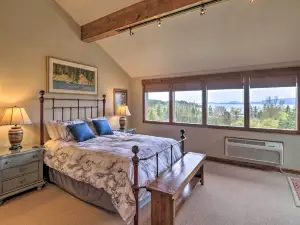 Expansive Bigfork Resort Retreat on Flathead Lake!