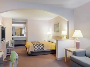 Super 8 by Wyndham Jasper TX