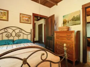 Island Cottage on Evans Lake Boat Rental Required