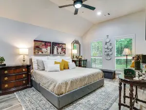 Backyard Bungalow w/ Pool & Country Views