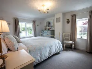 2 bed garden cottage nestled on the edge of Exmoor