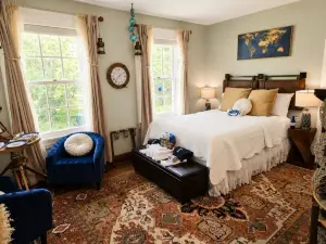 Historic 1825 Chesapeake Farm Stay