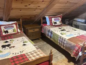 西山溪畔小木屋, 可攜帶寵物, 可通往湖泊, 歡迎獵人!