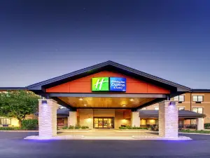 Holiday Inn Express & Suites AURORA - NAPERVILLE by IHG