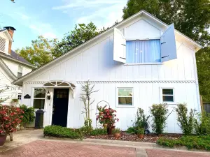 Experience History in an original Carriage House located behind a Colonial home.