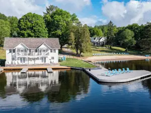 Port Cunnington Lodge & Resort