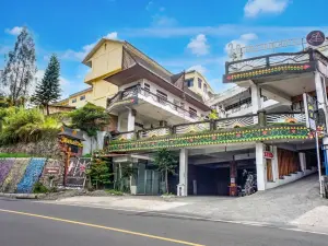 3 Berastagi Hotel