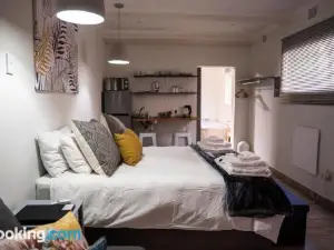 @Athens Guest Rooms