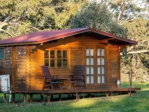 Unique Wooden Cabin for Couples - Frankland River Cabin