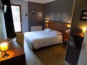 호텔 마르티네즈 그흐네